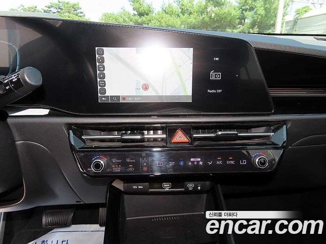Kia Niro Prestige 2022 — фото 16