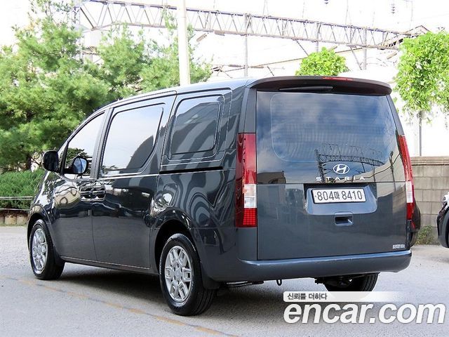Hyundai Staria Cargo 3-Seater Modern 2023 — фото 3