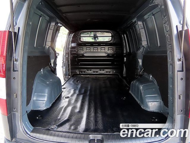 Hyundai Staria Cargo 3-Seater Modern 2023 — фото 19