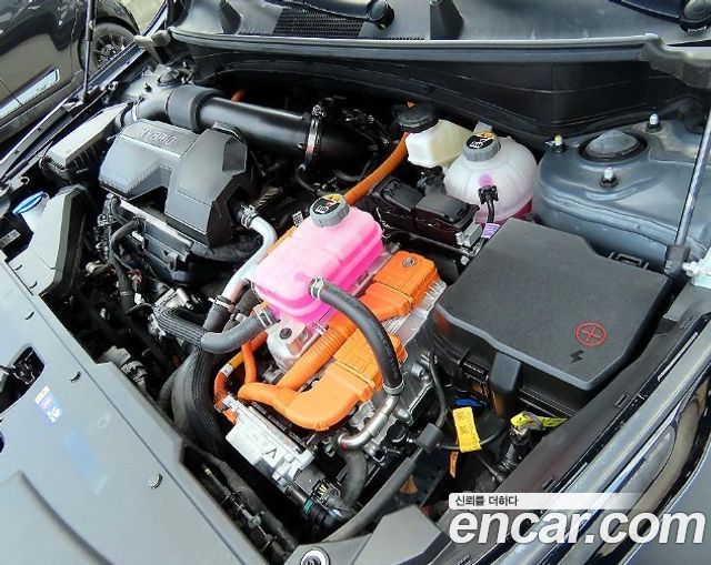 Kia Sportage Hybrid (V) 30Th Edition 4WD 2024 — фото 6