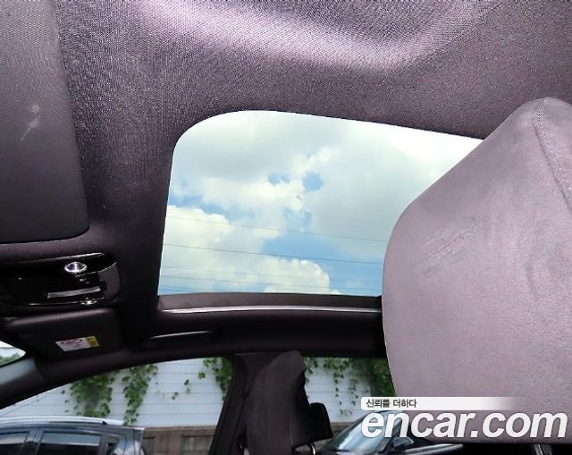 Kia Sportage Hybrid (V) 30Th Edition 4WD 2024 — фото 24