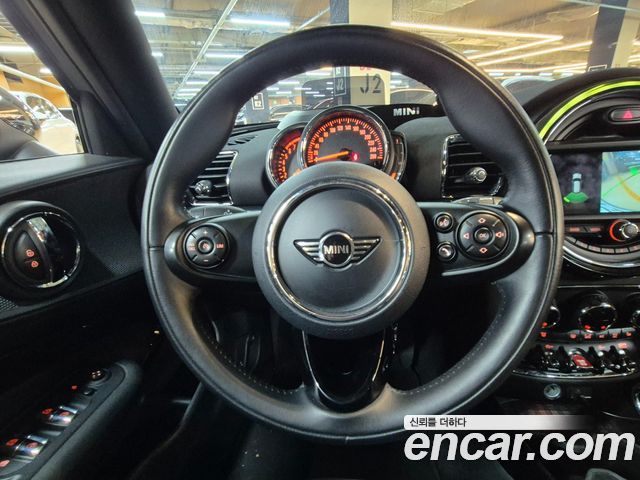 MINI Cooper Clubman Untied suit Edition 2nd 2019 — фото 6