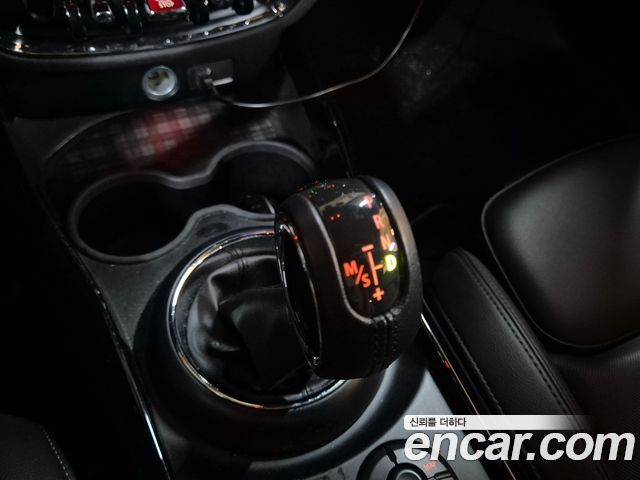 MINI Cooper Clubman Untied suit Edition 2nd 2019 — фото 17