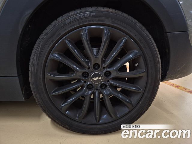 MINI Cooper Clubman Untied suit Edition 2nd 2019 — фото 22