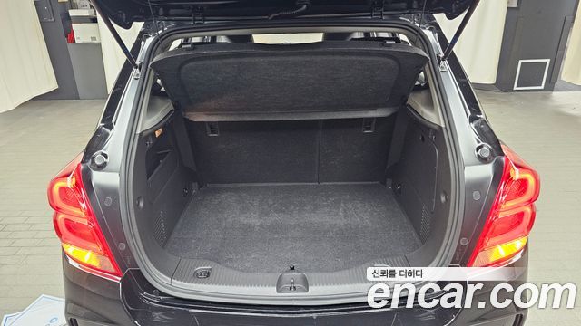 Chevrolet Trax 1.4 Perfact Black 2019 — фото 17