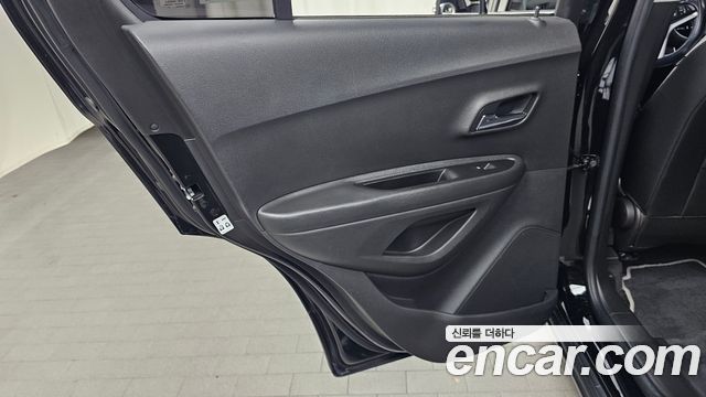 Chevrolet Trax 1.4 Perfact Black 2019 — фото 25