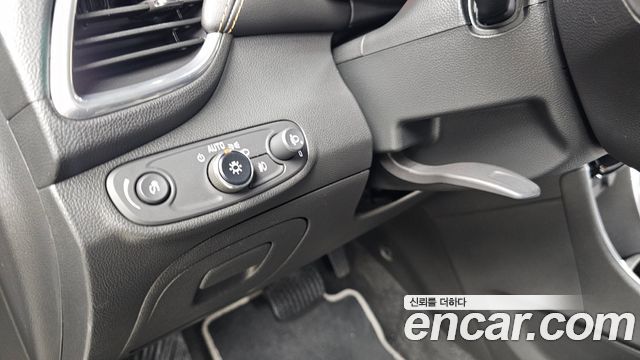 Chevrolet Trax 1.4 Perfact Black 2019 — фото 27