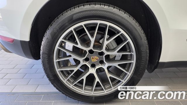 Porsche Macan 3.0 S Diesel 95B 2017 — фото 5