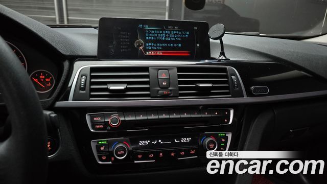 BMW 3 Series (F30) 320d 2016 — фото 17