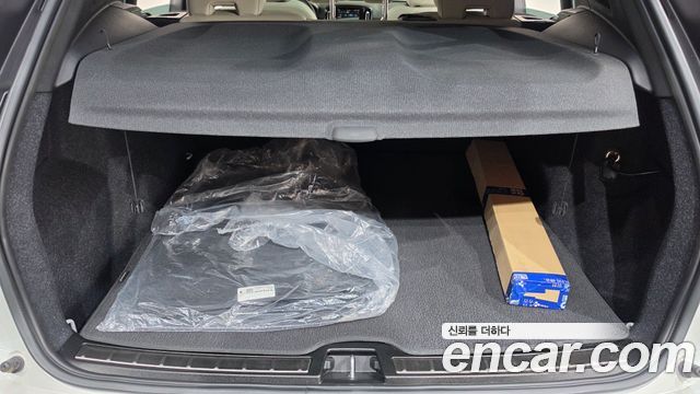 Volvo XC40 B4 Ultimate Bright 2023 — фото 19