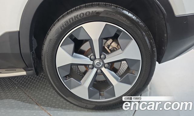 Volvo XC40 B4 Ultimate Bright 2023 — фото 21