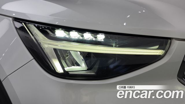 Volvo XC40 B4 Ultimate Bright 2023 — фото 22