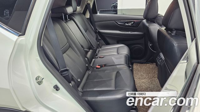 Nissan X-Trail 2.5 4WD 2018 — фото 11