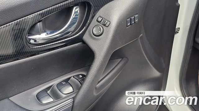 Nissan X-Trail 2.5 4WD 2018 — фото 16