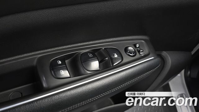 Renault Korea QM6 Diesel 4WD RE Signature 2017 — фото 29