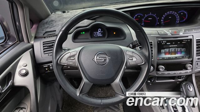 KG Mobility (SsangYong) Korando Turismo 4WD Outdoor Edition 9-seater 2016 — фото 13