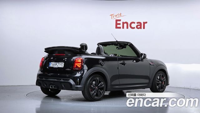 MINI Cooper S Convertible JCW 3rd 2024 — фото 2