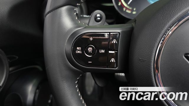 MINI Cooper S Convertible JCW 3rd 2024 — фото 18