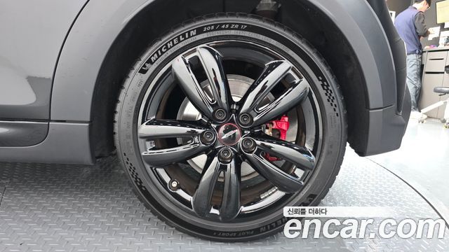 MINI Cooper S Convertible JCW 3rd 2024 — фото 21
