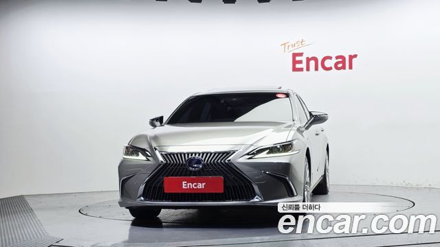Lexus ES300h (VII) Luxury Plus 2021 — фото 3