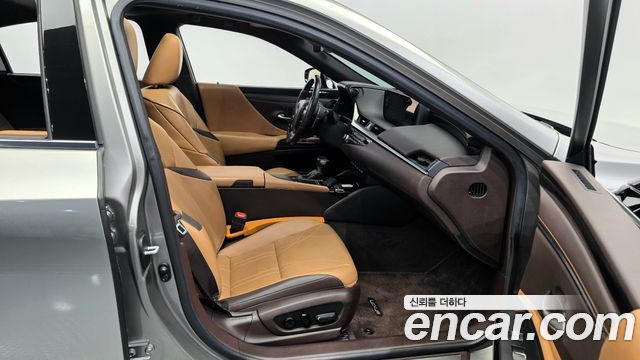 Lexus ES300h (VII) Luxury Plus 2021 — фото 11