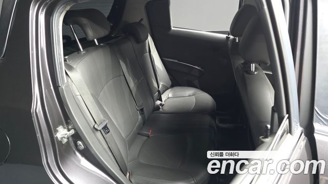 Chevrolet Spark Spark S LT 2015 — фото 12