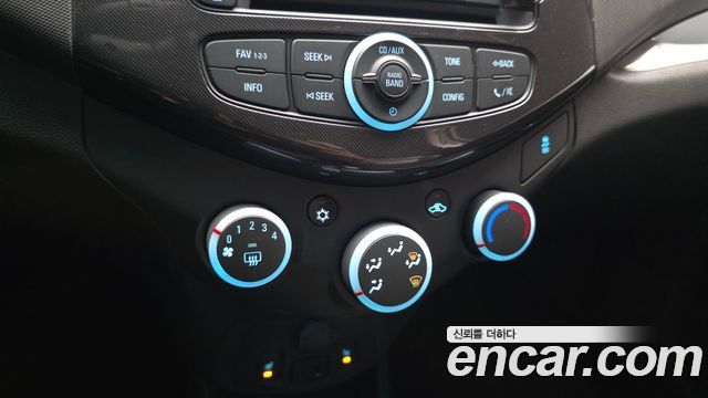 Chevrolet Spark Spark S LT 2015 — фото 15