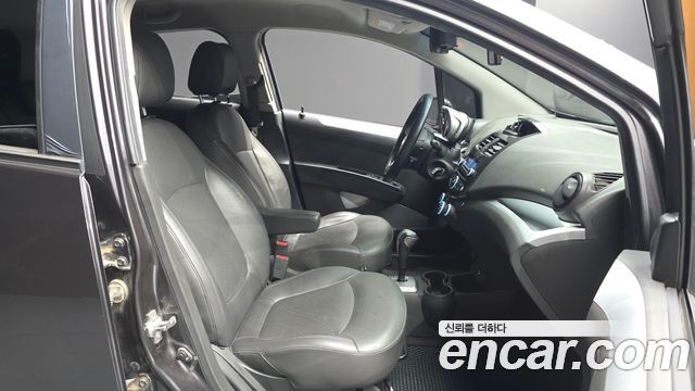 Chevrolet Spark Spark S LT 2015 — фото 26