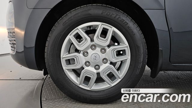 Hyundai Staria L3.5 Cargo 5-Seater Modern 2023 — фото 5