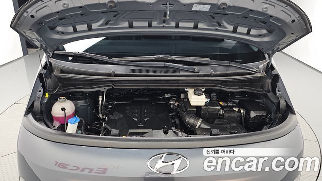 Hyundai Staria L3.5 Cargo 5-Seater Modern 2023 — фото 6