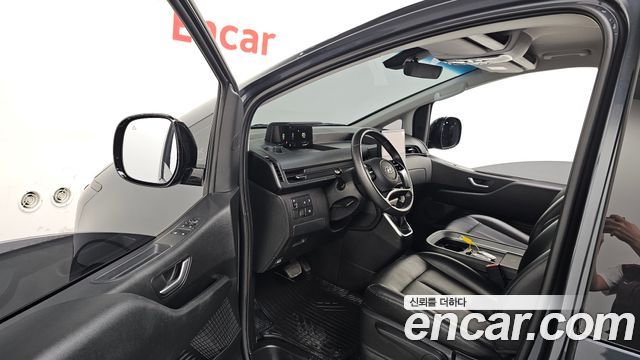 Hyundai Staria L3.5 Cargo 5-Seater Modern 2023 — фото 10
