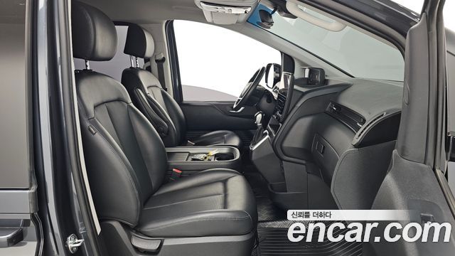 Hyundai Staria L3.5 Cargo 5-Seater Modern 2023 — фото 15