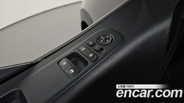 Hyundai Staria L3.5 Cargo 5-Seater Modern 2023 — фото 32