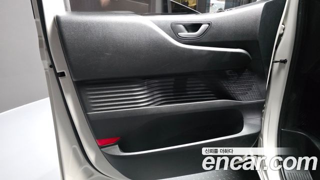 Hyundai Staria Cargo 5-Seater Smart 2022 — фото 24