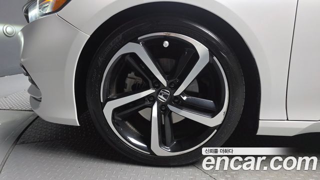 Honda Accord (X) 2.0 Turbo Sport 2018 — фото 5