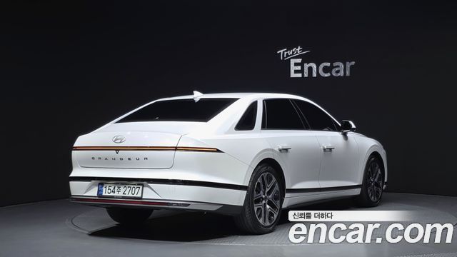 Hyundai Grandeur Hybrid (GN7) Exclusive 2023 — фото 2