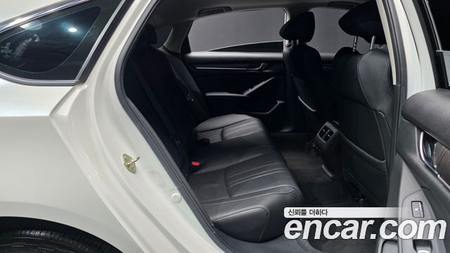 Honda Accord (X) 2.0 Hybrid Touring 2020 — фото 12