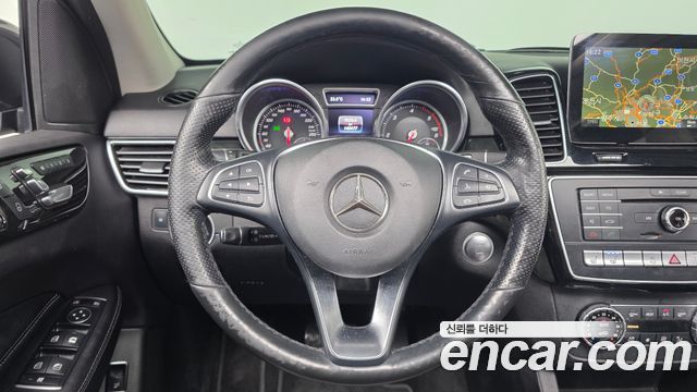 Mercedes-Benz GLE-Class (W166) GLE350 d 4MATIC 2016 — фото 17