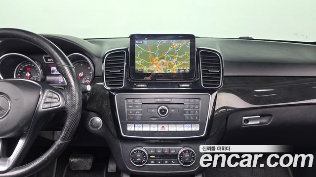 Mercedes-Benz GLE-Class (W166) GLE350 d 4MATIC 2016 — фото 18