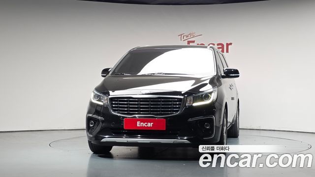 Kia Carnival 9-Seater Prstige 2019 — фото 3