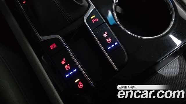 Kia Carnival 9-Seater Prstige 2019 — фото 17