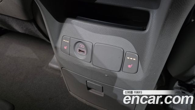 Kia Carnival 9-Seater Prstige 2019 — фото 34