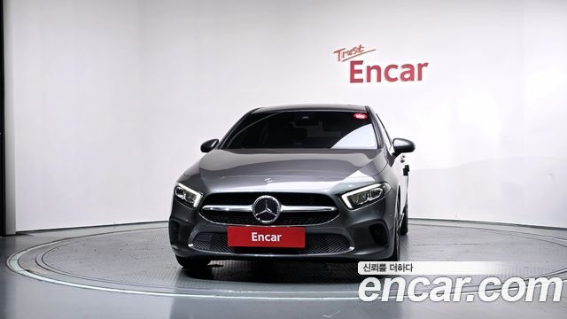 Mercedes-Benz A-Class (W177) A220 Sedan 2022 — фото 3