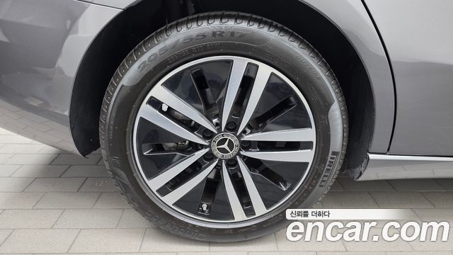 Mercedes-Benz A-Class (W177) A220 Sedan 2022 — фото 5