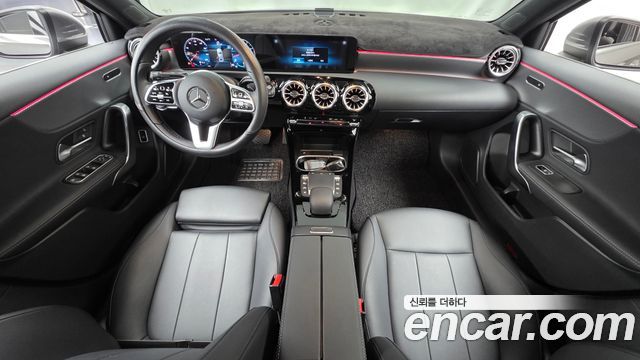 Mercedes-Benz A-Class (W177) A220 Sedan 2022 — фото 7