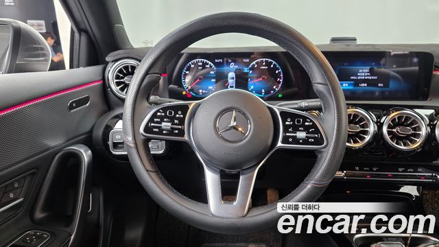 Mercedes-Benz A-Class (W177) A220 Sedan 2022 — фото 13