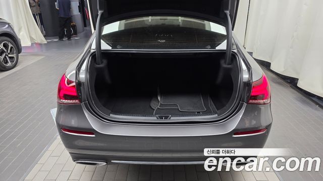 Mercedes-Benz A-Class (W177) A220 Sedan 2022 — фото 20
