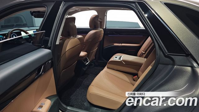 Hyundai Grandeur (GN7) 2,5 Gasoline 2WD Calligraphy 2023 — фото 11