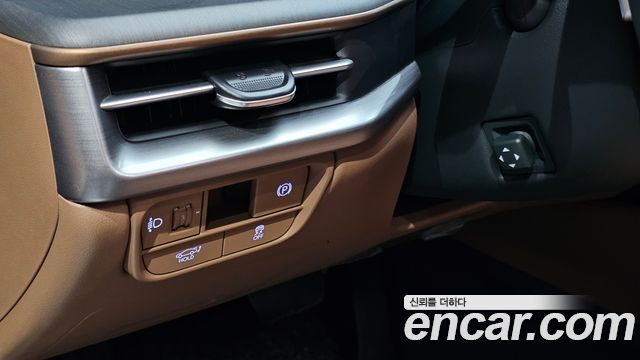 Hyundai Grandeur (GN7) 2,5 Gasoline 2WD Calligraphy 2023 — фото 20