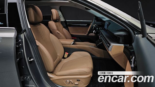 Hyundai Grandeur (GN7) 2,5 Gasoline 2WD Calligraphy 2023 — фото 26